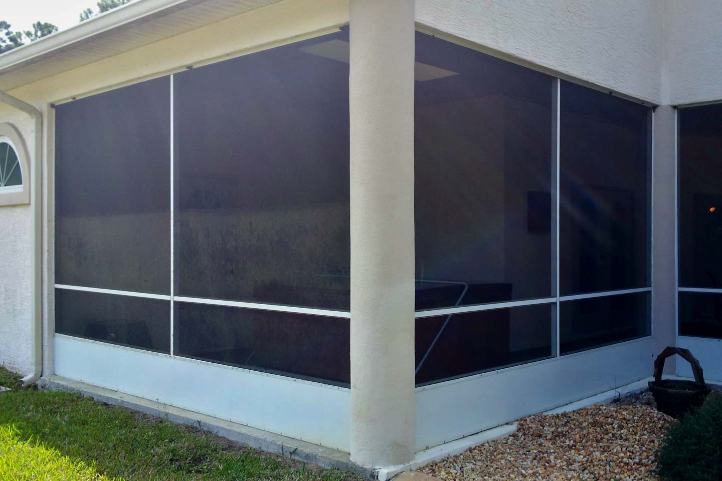 01-before-install-florida-glass-privacy-screen.jpg