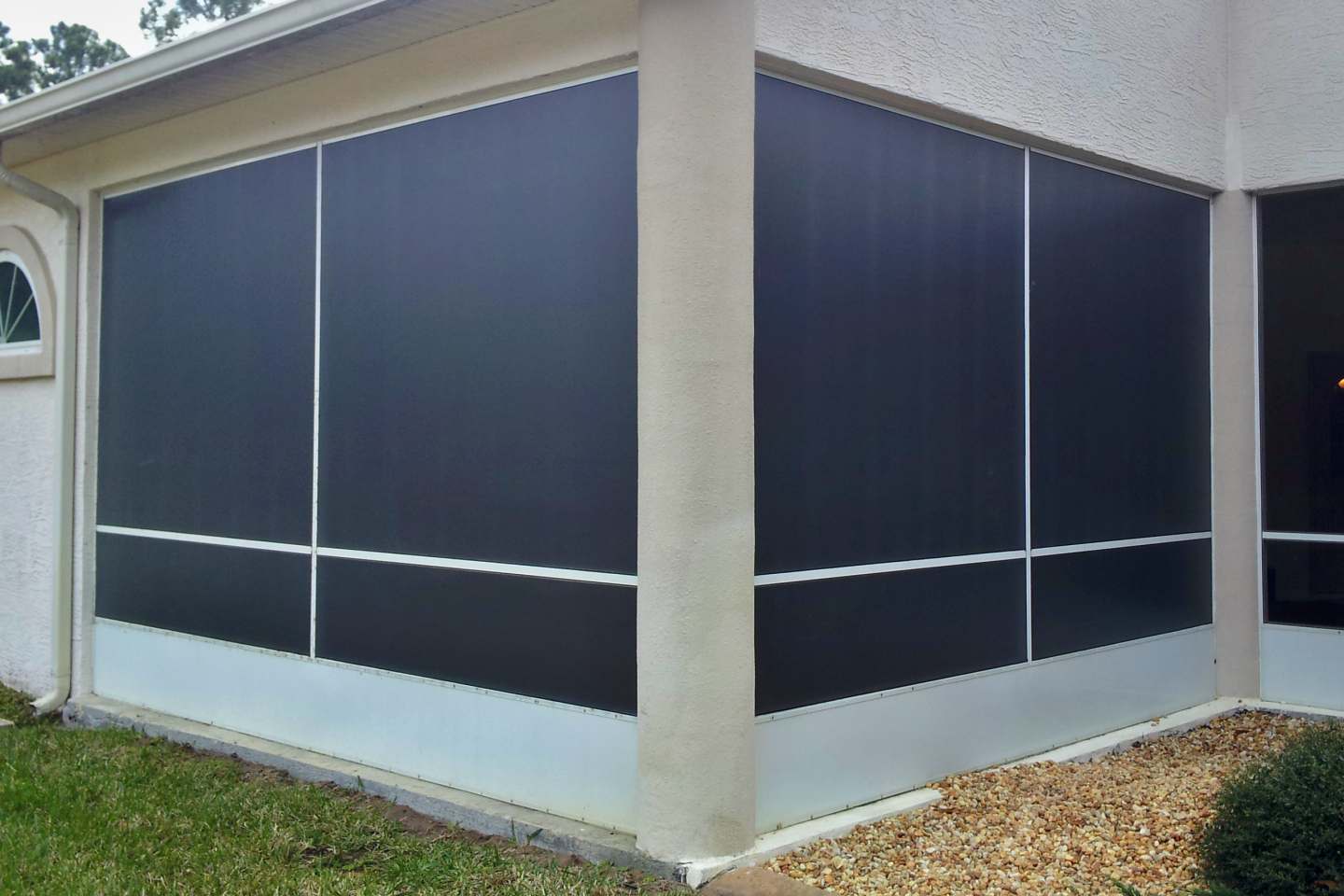 02-after-install-florida-glass-privacy-screen.jpg